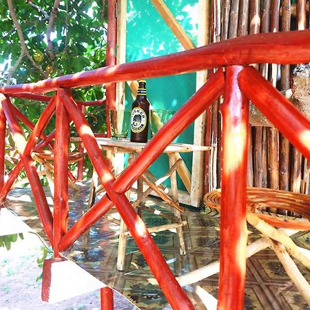 Diani Hostel Диани-Бич Экстерьер фото