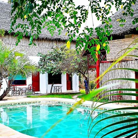 Diani Hostel Диани-Бич Экстерьер фото