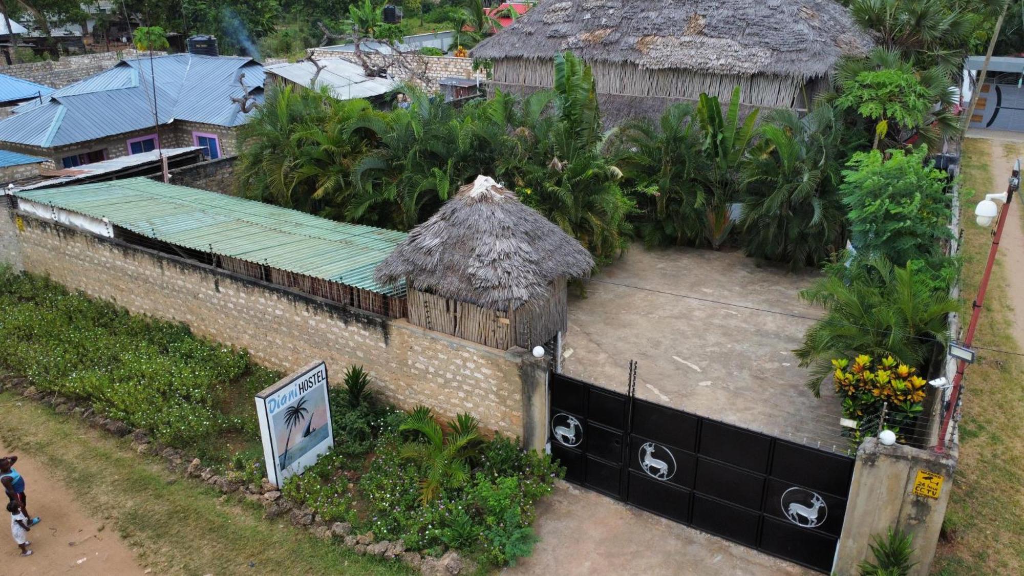 Diani Hostel Диани-Бич Экстерьер фото