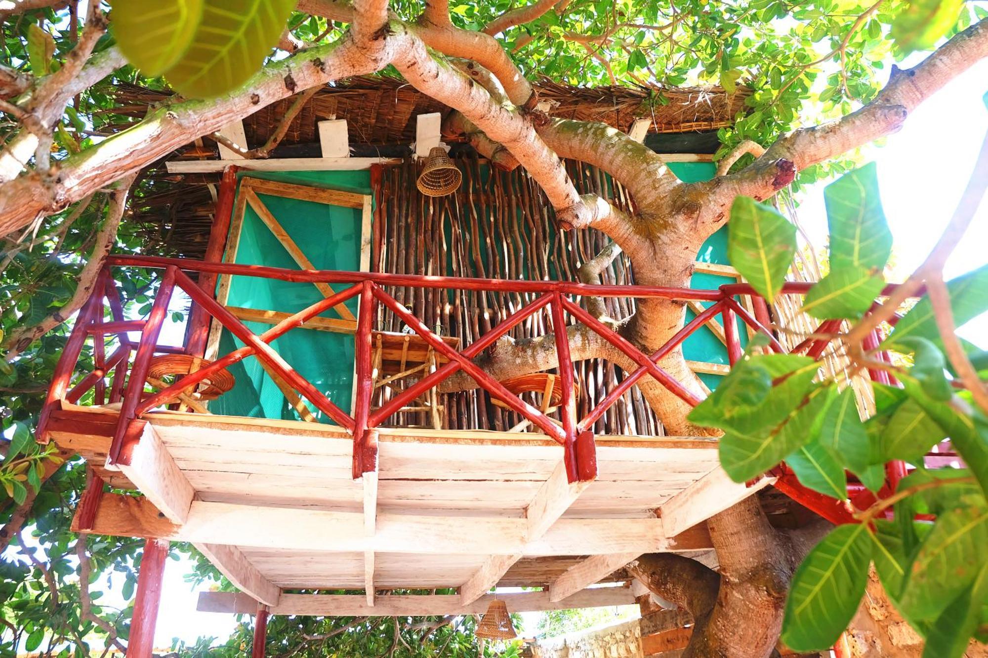Diani Hostel Диани-Бич Экстерьер фото