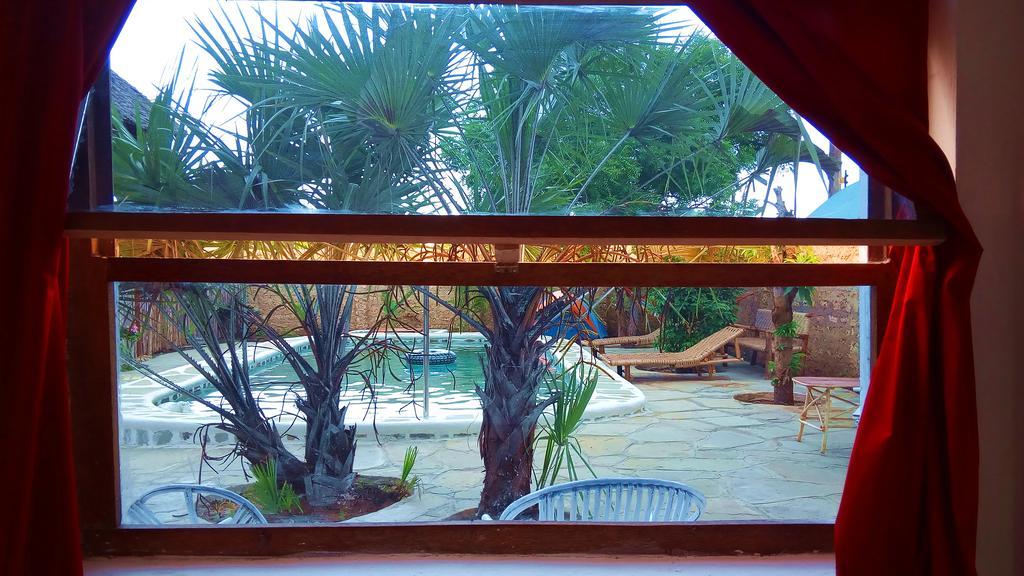 Diani Hostel Диани-Бич Экстерьер фото
