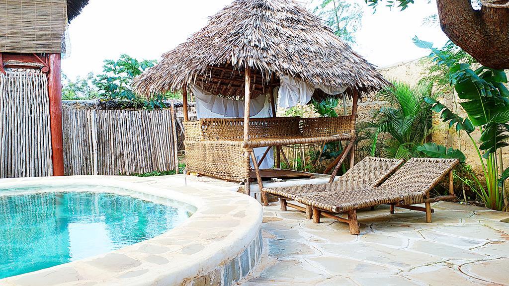 Diani Hostel Диани-Бич Экстерьер фото