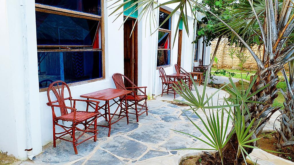 Diani Hostel Диани-Бич Экстерьер фото