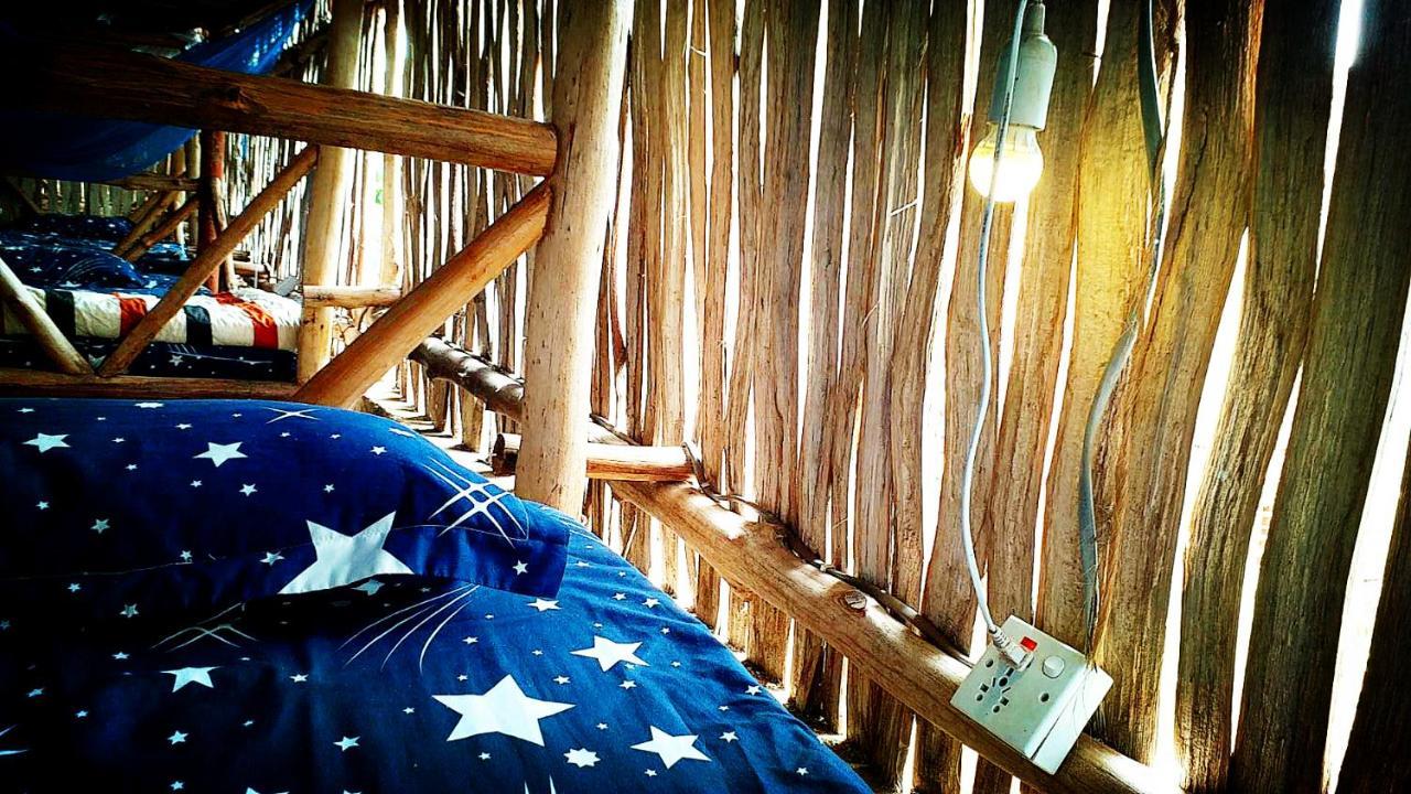 Diani Hostel Диани-Бич Экстерьер фото