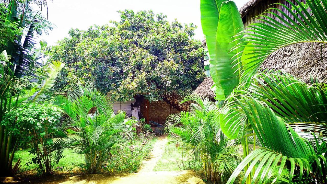 Diani Hostel Диани-Бич Экстерьер фото