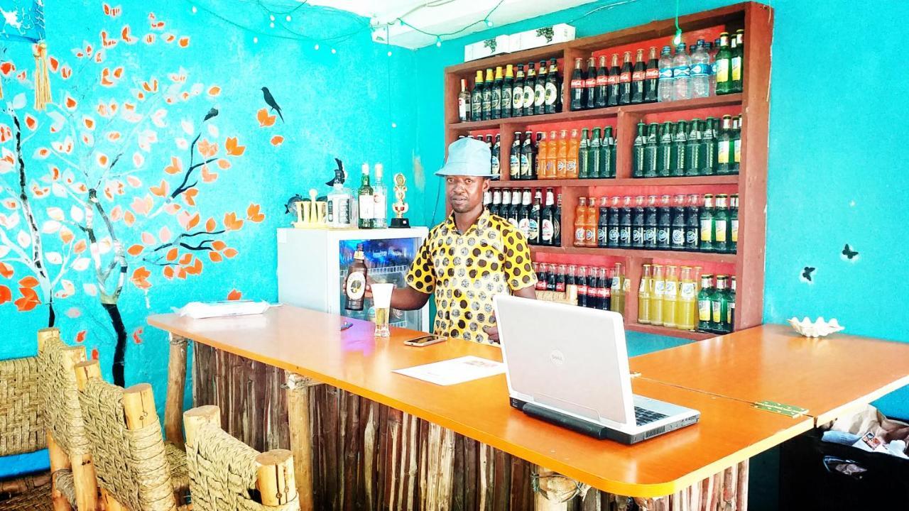 Diani Hostel Диани-Бич Экстерьер фото